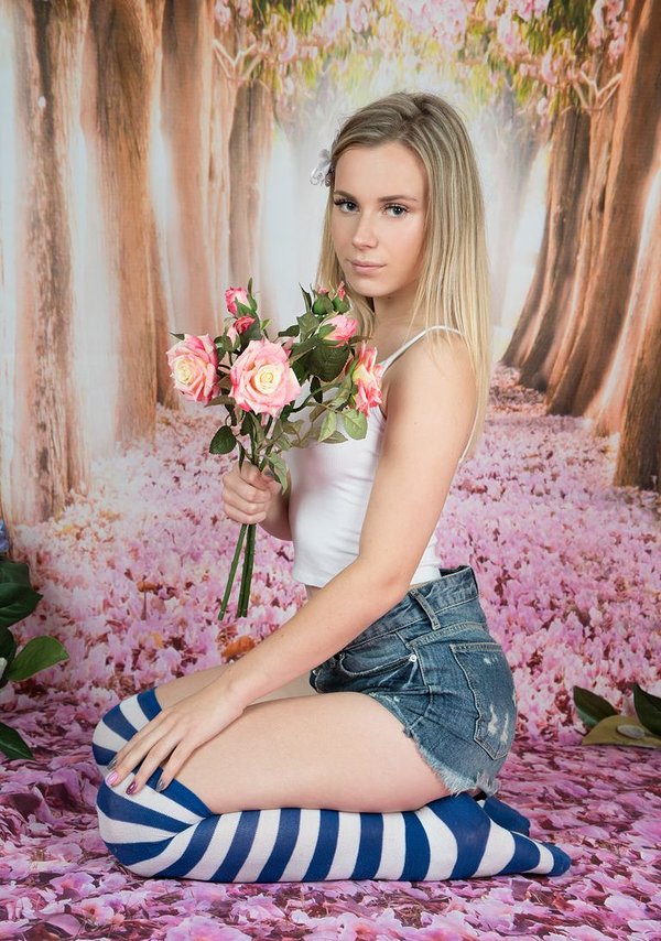 Настюша, 24 года, 1 размер груди